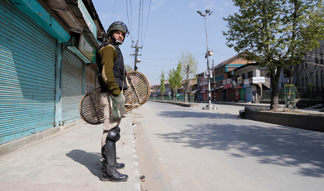 curfew imposed on koimoh area of kashmir curfew imposed on koimoh area of kashmir- India TV
