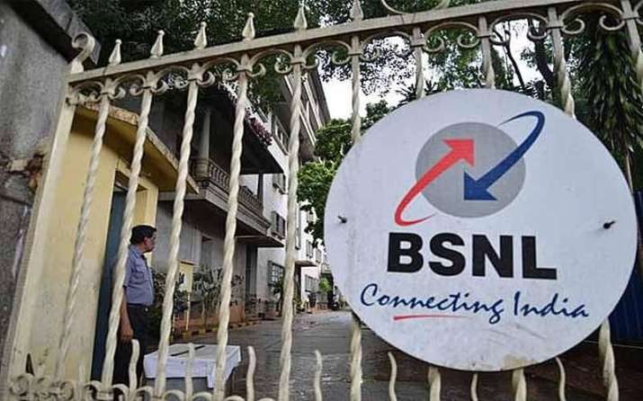 BSNL की बड़ी योजना : नेटवर्क को मजबूत करने और Wi-Fi लगाने में करेगी 2,500 करोड़ का निवेश BSNL की बड़ी योजना : नेटवर्क को मजबूत करने और Wi-Fi लगाने में करेगी 2,500 करोड़ का निवेश- IndiaTV Paisa