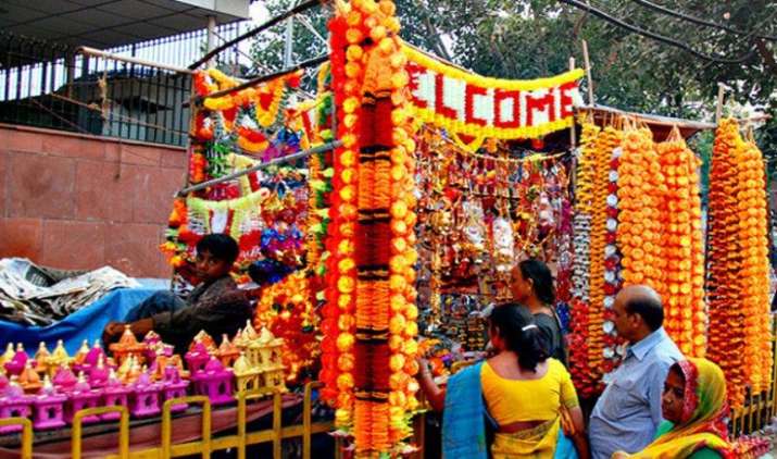 मेड इन चाइना का विरोध व्यापारियों पर पड़ रहा भारी, दिवाली पर 20-30% बिक्री घटने की आशंका मेड इन चाइना का विरोध व्यापारियों पर पड़ रहा भारी, दिवाली पर 20-30% बिक्री घटने की आशंका- India TV Paisa