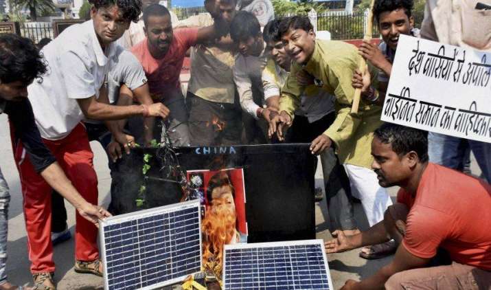 #boycottchina: भारतीय मूर्तिकारों ने निकाला ड्रैगन का दम, बाजार से गायब हुईं चीनी मूर्तियां #boycottchina: भारतीय मूर्तिकारों ने निकाला ड्रैगन का दम, बाजार से गायब हुईं चीनी मूर्तियां- India TV Paisa