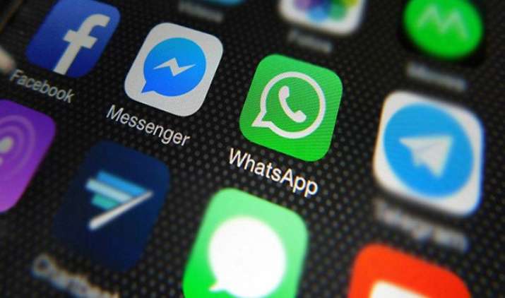 WhatsApp ने ऐड किए एंड्रॉयड एप में नए फीचर्स, फेसबुक ने स्नैपचैट स्टोरी को टक्कर देने के लिए लॉन्च किया मैसेंजर डे WhatsApp ने ऐड किए एंड्रॉयड एप में नए फीचर्स, फेसबुक ने स्नैपचैट स्टोरी को टक्कर देने के लिए लॉन्च किया मैसेंजर डे- India TV Paisa