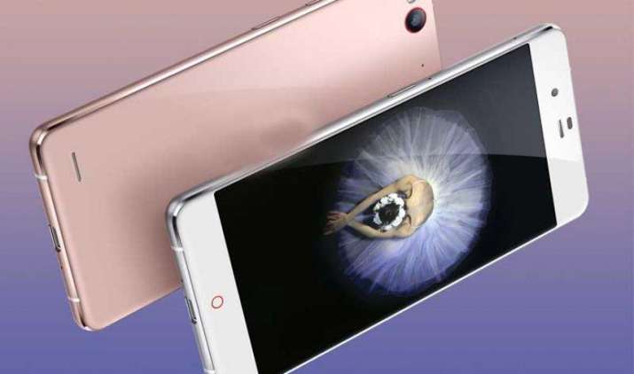 ZTE का नूबिया स्मार्टफोन 17 अक्टूबर को होगा लॉन्च, जानिए क्या है कीमत और बड़े फीचर्स ZTE का नूबिया स्मार्टफोन 17 अक्टूबर को होगा लॉन्च, जानिए क्या है कीमत और बड़े फीचर्स- IndiaTV Paisa