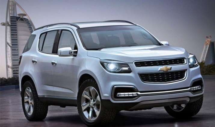 शेवरले ने अपनी प्रीमियम SUV ट्रेलब्लेजर 3 लाख रुपए तक की सस्ती, अब 23.95 लाख हुई कीमत शेवरले ने अपनी प्रीमियम SUV ट्रेलब्लेजर 3 लाख रुपए तक की सस्ती, अब 23.95 लाख हुई कीमत- IndiaTV Paisa