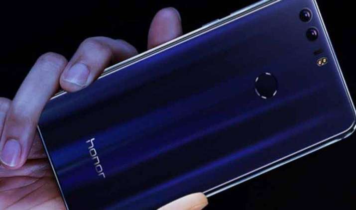 आज लॉन्च हो रहा है Huawei का जबरदस्त स्मार्टफोन Honor 8, जानिए क्या हैं इसके फीचर्स आज लॉन्च हो रहा है Huawei का जबरदस्त स्मार्टफोन Honor 8, जानिए क्या हैं इसके फीचर्स- India TV Paisa