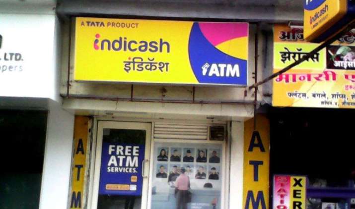 ATM से जुड़ा कीजिए यह बिजनेस, घर बैठे हर महीने कमाएं लाखों रुपए ATM से जुड़ा कीजिए यह बिजनेस, घर बैठे हर महीने कमाएं लाखों रुपए- India TV Paisa
