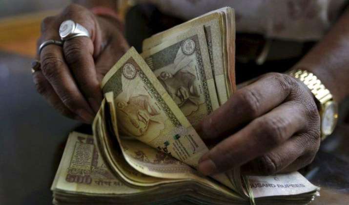 नेपाली नागरिक बदल सकते हैं 4500 रुपए तक के पुराने 500 और 1000 रुपए के नोट, RBI ने की घोषणा नेपाली नागरिक बदल सकते हैं 4500 रुपए तक के पुराने 500 और 1000 रुपए के नोट, RBI ने की घोषणा- India TV Paisa