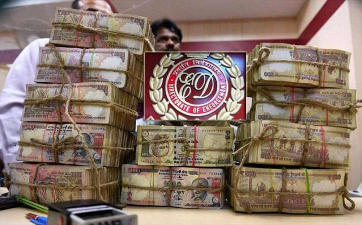 Demonetisation: बैंकों पर हवाला कारोबार और मनी लॉन्ड्रिंग का शक, ईडी ने 50 बैंकों पर की छापेमारी Demonetisation: बैंकों पर हवाला कारोबार और मनी लॉन्ड्रिंग का शक, ईडी ने 50 बैंकों पर की छापेमारी- India TV Paisa