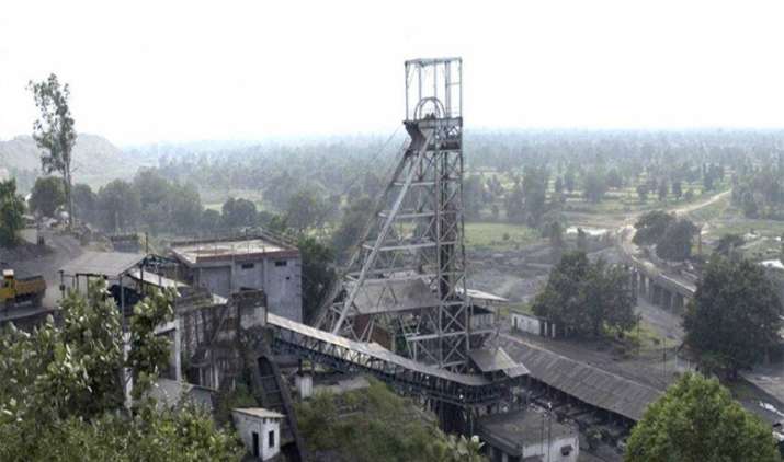 MOIL में 10 प्रतिशत हिस्सेदारी मंगलवार को बेचेगी सरकार, सरकारी खजाने में आएंगे 450 करोड़ रुपए MOIL में 10 प्रतिशत हिस्सेदारी मंगलवार को बेचेगी सरकार, सरकारी खजाने में आएंगे 450 करोड़ रुपए- India TV Paisa