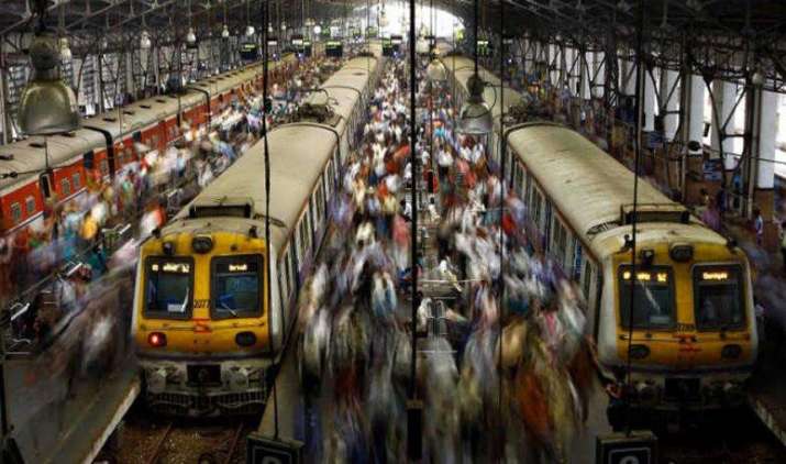 100 उपक्रमों का निजीकरण, 50 रेलवे स्टेशनों का पीपीपी के जरिए विकास करे सरकार: सीआईआई 100 उपक्रमों का निजीकरण, 50 रेलवे स्टेशनों का पीपीपी के जरिए विकास करे सरकार: सीआईआई- India TV Paisa