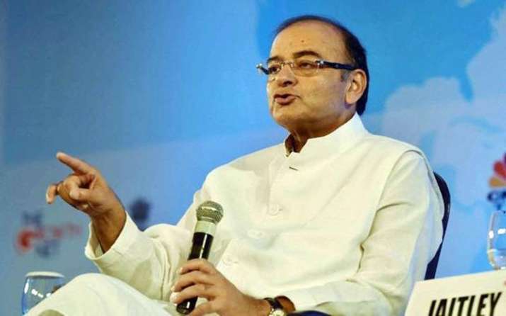 वित्त मंत्री ने नोटबंदी का किया बचाव, कहा बड़े नोट बंद होने व GST से सरकार को मिलेगा ज्यादा राजस्व वित्त मंत्री ने नोटबंदी का किया बचाव, कहा बड़े नोट बंद होने व GST से सरकार को मिलेगा ज्यादा राजस्व- India TV Paisa