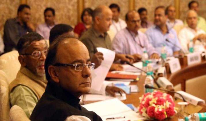 GST के रास्ते में आई नई रुकावट, 70 हजार टैक्स अधिकारियों ने दी असहयोग आंदोलन की चेतावनी GST के रास्ते में आई नई रुकावट, 70 हजार टैक्स अधिकारियों ने दी असहयोग आंदोलन की चेतावनी- India TV Paisa
