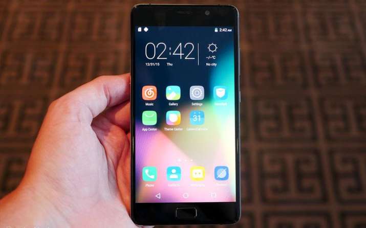 Lenovo ने भारत में लॉन्च किया 5100 mAh बैटरी वाला P2, बुधवार रात से शुरू होगी फ्लैश सेल Lenovo ने भारत में लॉन्च किया 5100 mAh बैटरी वाला P2, बुधवार रात से शुरू होगी फ्लैश सेल- India TV Paisa