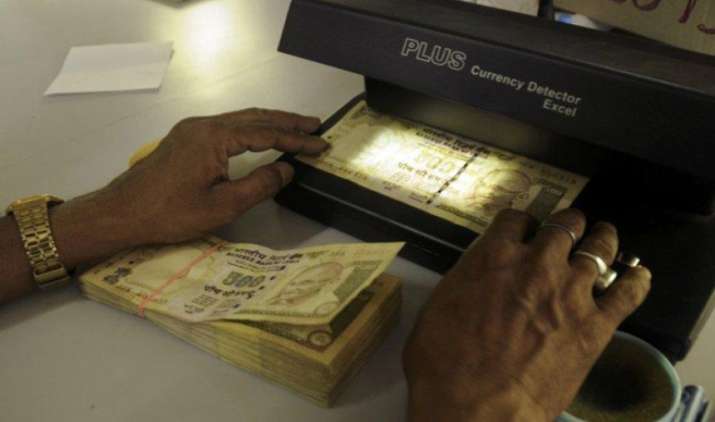 Note Ban: सरकार 18 लाख संदिग्ध जमाकर्ताओं से पूछेगी सवाल, सॉफ्टवेयर की मदद से CBDT करेगा बैंक जमा की जांच Note Ban: सरकार 18 लाख संदिग्ध जमाकर्ताओं से पूछेगी सवाल, सॉफ्टवेयर की मदद से CBDT करेगा बैंक जमा की जांच- India TV Paisa