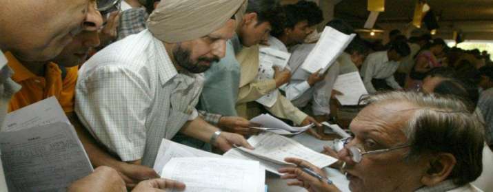 भारत में प्रत्येक 100 मतदाता पर केवल सात करदाता, आर्थिक समीक्षा में हुआ खुलासा भारत में प्रत्येक 100 मतदाता पर केवल सात करदाता, आर्थिक समीक्षा में हुआ खुलासा- India TV Paisa