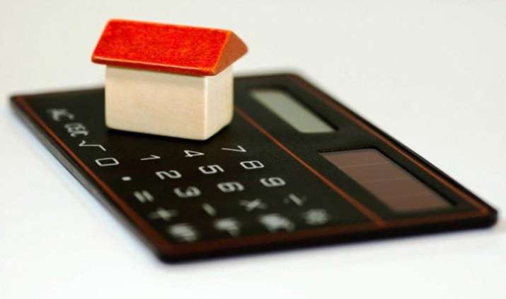 Tax Saving : जानिए HRA से कैसे बचाते हैं इनकम टैक्स, क्या है अधिकतम सीमा और कैसे होती है इसकी गणना Tax Saving : जानिए HRA से कैसे बचाते हैं इनकम टैक्स, क्या है अधिकतम सीमा और कैसे होती है इसकी गणना- India TV Paisa