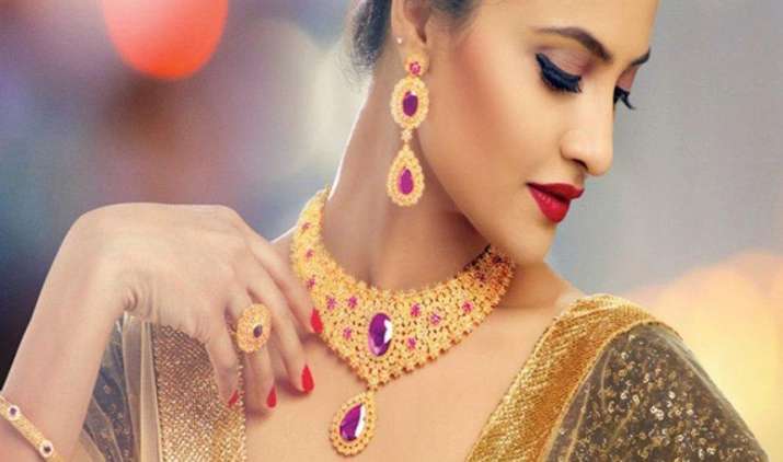 Gold Monetisation: 2,000 करोड़ रुपए के सोने की जल्द हो सकती है नीलामी, वित्त मंत्रालय ने दी मंजूरी Gold Monetisation: 2,000 करोड़ रुपए के सोने की जल्द हो सकती है नीलामी, वित्त मंत्रालय ने दी मंजूरी- IndiaTV Paisa