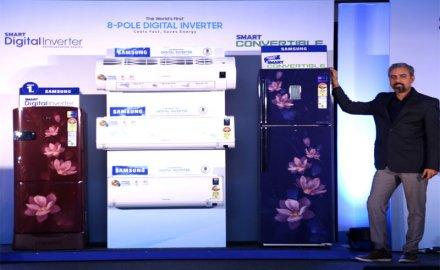 Samsung ने लॉन्च किया दुनिया का पहला सोलर-पावर्ड रेफ्रिजरेटर और 8-पोल डिजिटल इन्वर्टर AC Samsung ने लॉन्च किया दुनिया का पहला सोलर-पावर्ड रेफ्रिजरेटर और 8-पोल डिजिटल इन्वर्टर AC- IndiaTV Paisa