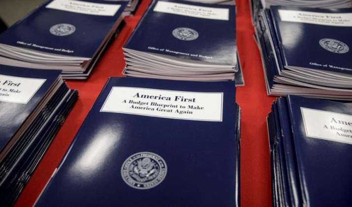 America First: ट्रंप ने रखा 1,100 अरब डॉलर के बजट का प्रस्ताव, रक्षा बजट में 54 अरब डॉलर की वृद्धि America First: ट्रंप ने रखा 1,100 अरब डॉलर के बजट का प्रस्ताव, रक्षा बजट में 54 अरब डॉलर की वृद्धि- IndiaTV Paisa