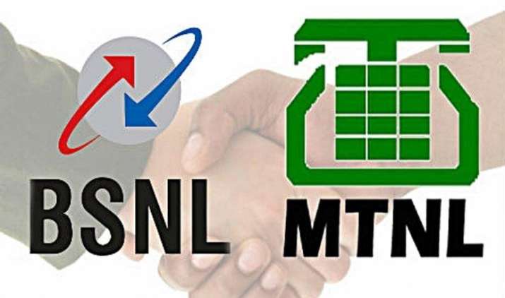 एक बार फिर शुरू हुई BSNL और MTNL के विलय की चर्चा, BSNL के CMD बोले दोनों कंपनियों को होगा फायदा एक बार फिर शुरू हुई BSNL और MTNL के विलय की चर्चा, BSNL के CMD बोले दोनों कंपनियों को होगा फायदा- India TV Paisa