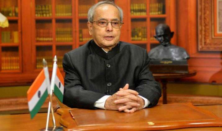 GST बिल को राष्ट्रपति ने दी संसद में पेश करने की मंजूरी, सोमवार को लोकसभा में रख सकती है सरकार GST बिल को राष्ट्रपति ने दी संसद में पेश करने की मंजूरी, सोमवार को लोकसभा में रख सकती है सरकार- IndiaTV Paisa