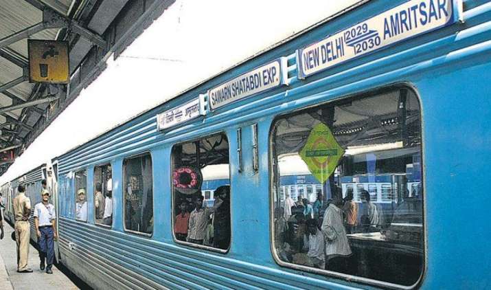 केंद्रीय कर्मचारियों के लिए खुशखबरी : LTC के लिए राजधानी, शताब्दी का डायनामिक किराया भी होगा स्वीकार्य केंद्रीय कर्मचारियों के लिए खुशखबरी : LTC के लिए राजधानी, शताब्दी का डायनामिक किराया भी होगा स्वीकार्य- India TV Paisa