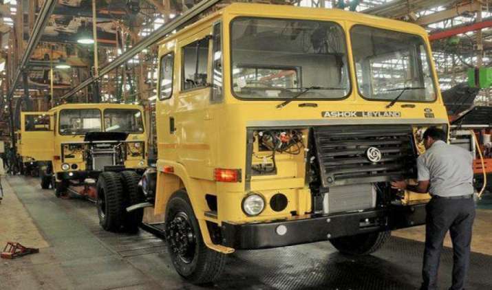 BS-III प्रतिबंध से अशोक लेलैंड के 10,000 से अधिक वाहन प्रभावित, कंपनी इस साल करेगी 6,00 करोड़ का निवेश BS-III प्रतिबंध से अशोक लेलैंड के 10,000 से अधिक वाहन प्रभावित, कंपनी इस साल करेगी 6,00 करोड़ का निवेश- India TV Paisa
