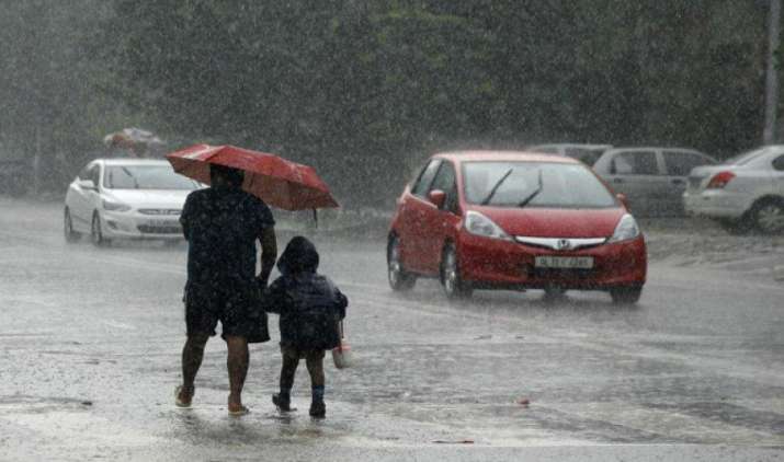 IMD Forecast 2017: मानसून इस साल सामान्य रहेगा, औसत से 96 फीसदी बारिश होने का अनुमान IMD Forecast 2017: मानसून इस साल सामान्य रहेगा, औसत से 96 फीसदी बारिश होने का अनुमान- India TV Paisa