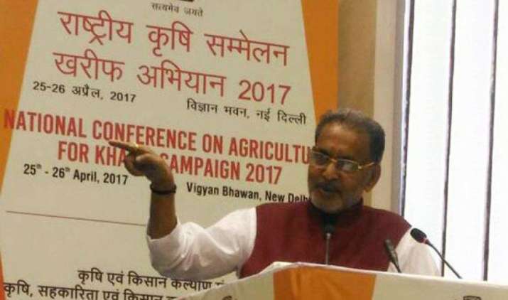 वर्ष 2017-18 में 27.3 करोड़ टन खाद्यान्न उत्पादन का लक्ष्य, देश में 9.8 करोड़ टन गेहूं पैदा होने की संभावना वर्ष 2017-18 में 27.3 करोड़ टन खाद्यान्न उत्पादन का लक्ष्य, देश में 9.8 करोड़ टन गेहूं पैदा होने की संभावना- India TV Paisa