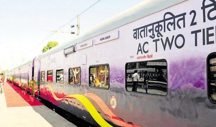 रेलवे में 5 लाख करोड़ के निवेश से होगा कायाकल्प, विश्व बैंक करेगा भारतीय रेल की मदद रेलवे में 5 लाख करोड़ के निवेश से होगा कायाकल्प, विश्व बैंक करेगा भारतीय रेल की मदद- India TV Paisa