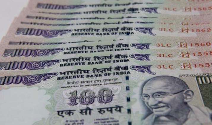 दो दिन की गिरावट के बाद रुपए में पांच पैसे की तेजी, एक डॉलर की कीमत 64.58 रुपए दो दिन की गिरावट के बाद रुपए में पांच पैसे की तेजी, एक डॉलर की कीमत 64.58 रुपए- India TV Paisa