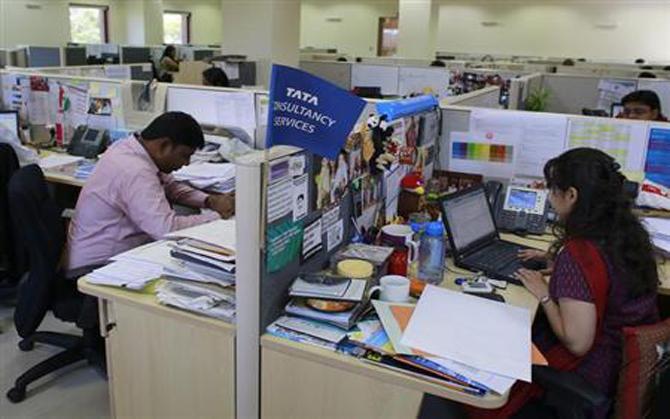 Q4 में TCS का मुनाफा और कारोबार दोनों 4.2 प्रतिशत बढ़ा, 6,608 करोड़ रुपए का हुआ शुद्ध लाभ Q4 में TCS का मुनाफा और कारोबार दोनों 4.2 प्रतिशत बढ़ा, 6,608 करोड़ रुपए का हुआ शुद्ध लाभ- India TV Paisa