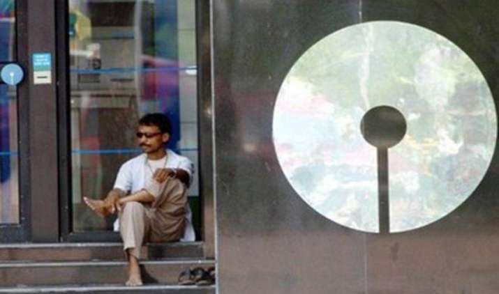 SBI के सहयोगी बैंकों के केवल 2,800 कर्मचारियों ने किया चुना VRS विकल्प, पात्र कर्मचारियों की संख्या है 12,000 SBI के सहयोगी बैंकों के केवल 2,800 कर्मचारियों ने किया चुना VRS विकल्प, पात्र कर्मचारियों की संख्या है 12,000- India TV Paisa
