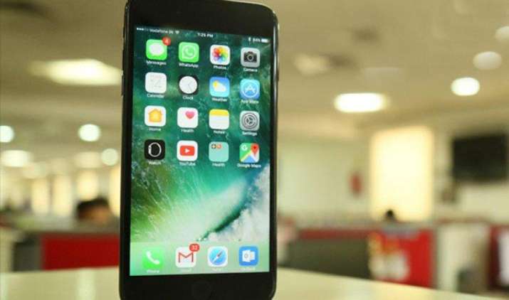 Flipkart पर चल रही है Apple Days Sale, iPhone 7 व 7 Plus पर मिल रहा है 20,001 रुपए तक का डिस्काउंट Flipkart पर चल रही है Apple Days Sale, iPhone 7 व 7 Plus पर मिल रहा है 20,001 रुपए तक का डिस्काउंट- India TV Paisa