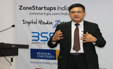 Sensex @ 30,000 : निवेशक न हों ज्यादा उत्साहित, BSE प्रमुख ने छोटे शेयरों के प्रति किया आगाह Sensex @ 30,000 : निवेशक न हों ज्यादा उत्साहित, BSE प्रमुख ने छोटे शेयरों के प्रति किया आगाह- India TV Paisa