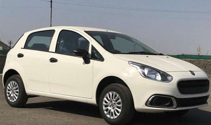 Fiat ने भारतीय बाजार में सिर्फ पेट्रोल इंजन के साथ उतारी पुंटो ईवो प्योर, कीमत 5.13 लाख रुपए Fiat ने भारतीय बाजार में सिर्फ पेट्रोल इंजन के साथ उतारी पुंटो ईवो प्योर, कीमत 5.13 लाख रुपए- India TV Paisa