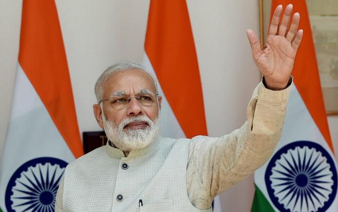 PM मोदी ने शुरू की सस्ते हवाई सफर वाली उड़ान स्कीम, 1 घंटे के सफर की कीमत 2500 रुपए PM मोदी ने शुरू की सस्ते हवाई सफर वाली उड़ान स्कीम, 1 घंटे के सफर की कीमत 2500 रुपए- India TV Paisa