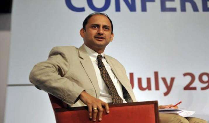 कमजोर सरकारी बैंकों को फिर से निजी हाथों में सौंपने का आ गया है समय, RBI डिप्टी गवर्नर ने दी सलाह कमजोर सरकारी बैंकों को फिर से निजी हाथों में सौंपने का आ गया है समय, RBI डिप्टी गवर्नर ने दी सलाह- India TV Paisa