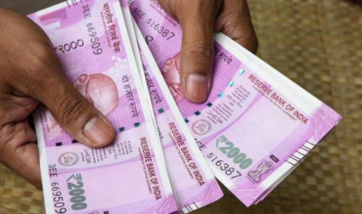 2000 का नोट बंद होने की वित्तमंत्री को भी ‘खबर’ नहीं, 200 का नोट जल्द आने की पुष्टी हुई 2000 का नोट बंद होने की वित्तमंत्री को भी ‘खबर’ नहीं, 200 का नोट जल्द आने की पुष्टी हुई- IndiaTV Paisa