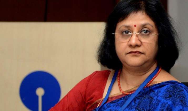 सहयोगी बैंकों के विलय से SBI में बढ़े कर्मचारी, चेयरपर्सन अरुंधति भट्टाचार्य ने कहा-इस साल कम होंगी भर्तियां सहयोगी बैंकों के विलय से SBI में बढ़े कर्मचारी, चेयरपर्सन अरुंधति भट्टाचार्य ने कहा-इस साल कम होंगी भर्तियां- India TV Paisa