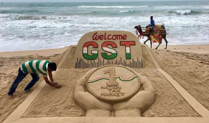 राष्ट्रपति ने घंटा बजाकर किया GST को लॉन्च, PM ने बताया इसे सभी राजनीतिक दलों का साझा प्रयास राष्ट्रपति ने घंटा बजाकर किया GST को लॉन्च, PM ने बताया इसे सभी राजनीतिक दलों का साझा प्रयास- India TV Paisa
