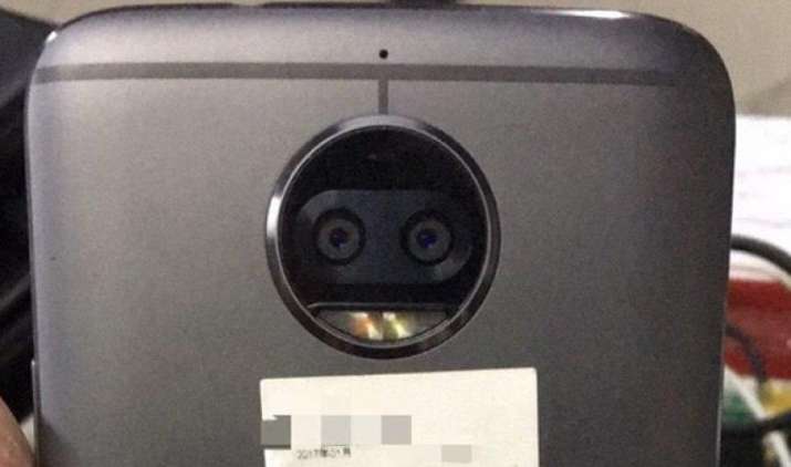 इसी महीने लॉन्च हो सकता है Motorola का Moto X4 स्मार्टफोन, 3800 mAh की बैटरी से है लैस इसी महीने लॉन्च हो सकता है Motorola का Moto X4 स्मार्टफोन, 3800 mAh की बैटरी से है लैस- India TV Paisa