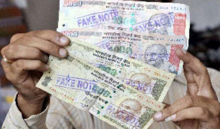 देश में बढ़ रहा है नकली नोटों का चलन, पिछले आठ सालों में नकली मुद्रा पकड़े जाने के मामले तेजी से बढ़े देश में बढ़ रहा है नकली नोटों का चलन, पिछले आठ सालों में नकली मुद्रा पकड़े जाने के मामले तेजी से बढ़े- India TV Paisa
