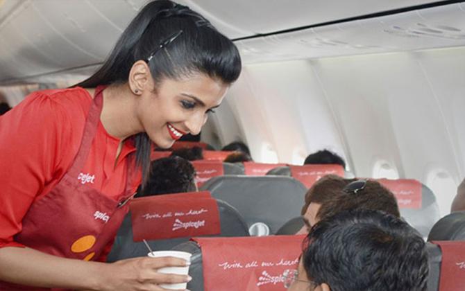 SpiceJet की मानसून मेगा सेल शुरू, सिर्फ 699 रुपए में कीजिए हवाई सफर SpiceJet की मानसून मेगा सेल शुरू, सिर्फ 699 रुपए में कीजिए हवाई सफर- India TV Paisa