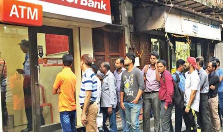 लोन लेना हुआ अब बहुत आसान, ICICI बैंक 15 लाख रुपए तक का इंस्टैंट पर्सनल लोन देगा ATM से लोन लेना हुआ अब बहुत आसान, ICICI बैंक 15 लाख रुपए तक का इंस्टैंट पर्सनल लोन देगा ATM से- IndiaTV Paisa