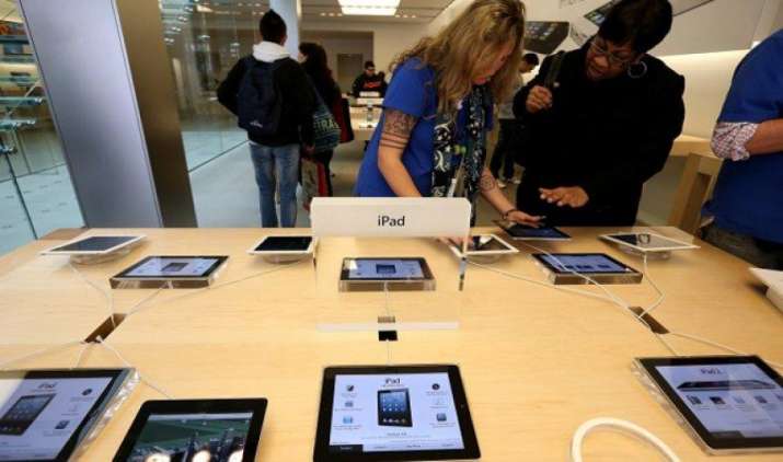 GST impact : भारत में iPhone, iPad, Mac, Apple Watch हुए सस्ते, Apple ने 7.5% तक घटाए दाम GST impact : भारत में iPhone, iPad, Mac, Apple Watch हुए सस्ते, Apple ने 7.5% तक घटाए दाम- IndiaTV Paisa
