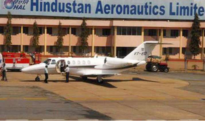 HAL का सरकार के साथ करार, चालू वित्त वर्ष में रखा 17,900 करोड़ रुपए के राजस्व का लक्ष्य HAL का सरकार के साथ करार, चालू वित्त वर्ष में रखा 17,900 करोड़ रुपए के राजस्व का लक्ष्य- IndiaTV Paisa
