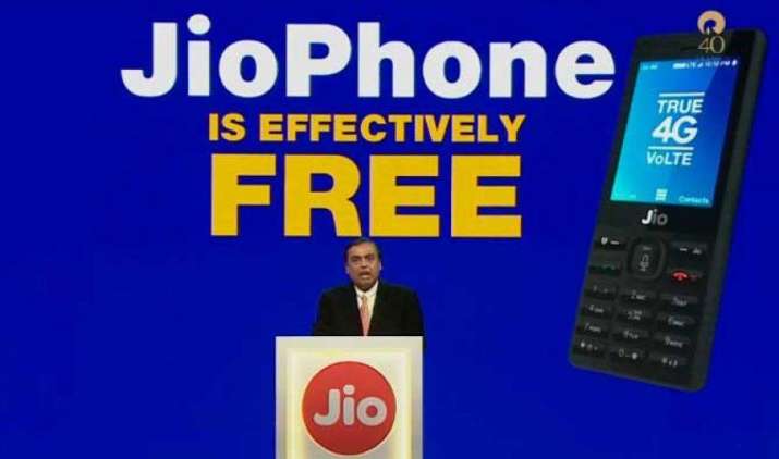 Reliance Jio: मुकेश अंबानी ने लॉन्च किया दुनिया का सबसे सस्ता जियो फोन, ग्राहकों को फ्री में होगा उपलब्ध Reliance Jio: मुकेश अंबानी ने लॉन्च किया दुनिया का सबसे सस्ता जियो फोन, ग्राहकों को फ्री में होगा उपलब्ध- IndiaTV Paisa