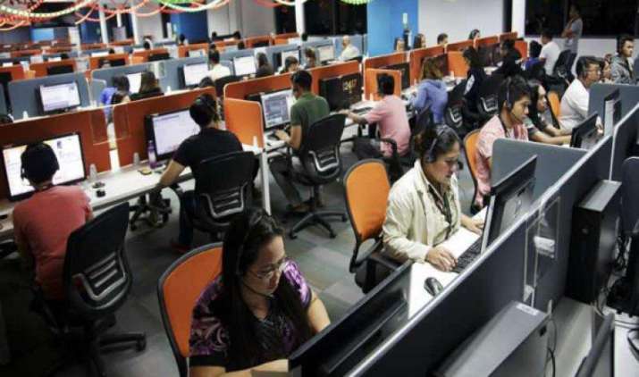 रोज पूछे जा रहे हैं GST से जुड़े 10,000 सवाल, GSTN हेल्पडेस्क पर कर्मचारियों की संख्या बढ़ाकर की जाएगी दोगुना रोज पूछे जा रहे हैं GST से जुड़े 10,000 सवाल, GSTN हेल्पडेस्क पर कर्मचारियों की संख्या बढ़ाकर की जाएगी दोगुना- IndiaTV Paisa