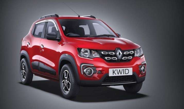 Renault ने अपने वाहनों की कीमतों में की 7% तक कटौती, क्विड हो गई 29,500 रुपए सस्ती Renault ने अपने वाहनों की कीमतों में की 7% तक कटौती, क्विड हो गई 29,500 रुपए सस्ती- India TV Paisa