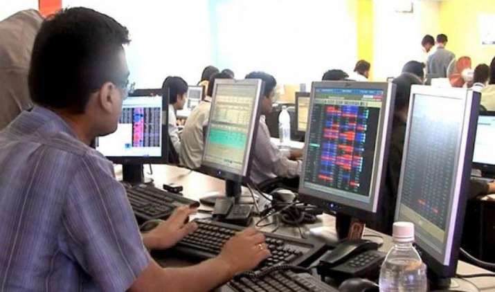 सेंसेक्स की टॉप-8 कंपनियों का मार्केट कैप 62,998 करोड़ रुपए बढ़ा, टीसीएस और एचयूएल में आई गिरावट सेंसेक्स की टॉप-8 कंपनियों का मार्केट कैप 62,998 करोड़ रुपए बढ़ा, टीसीएस और एचयूएल में आई गिरावट- IndiaTV Paisa